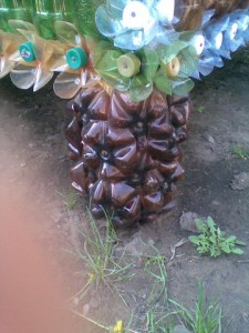 Домик из пластиковых бутылок