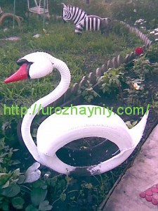 Садовый лебедь своими руками