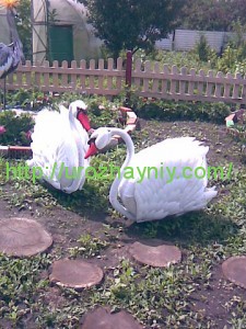 Садовый лебедь своими руками