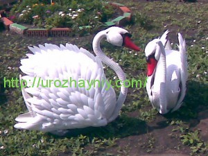Садовый лебедь своими руками