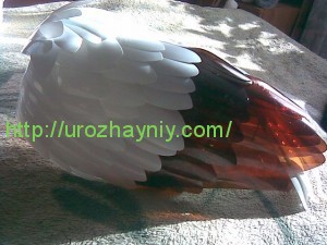 Аист из пластиковых бутылок