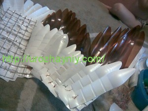 Аист из пластиковых бутылок