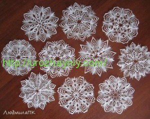 Как красиво вырезать снежинки