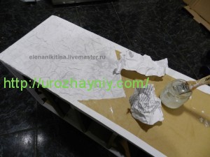 Высокий комод из картона