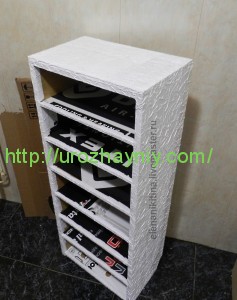 Высокий комод из картона