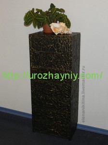 Высокий комод из картона