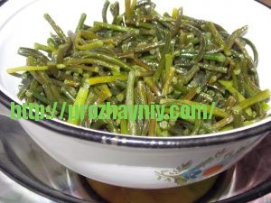 Салат из чесночных стрелок. Пошаговый рецепт Натальи Карпушенковой