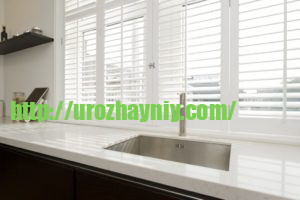 Практичное кухонное окно – как сделать его красивым и функциональным?